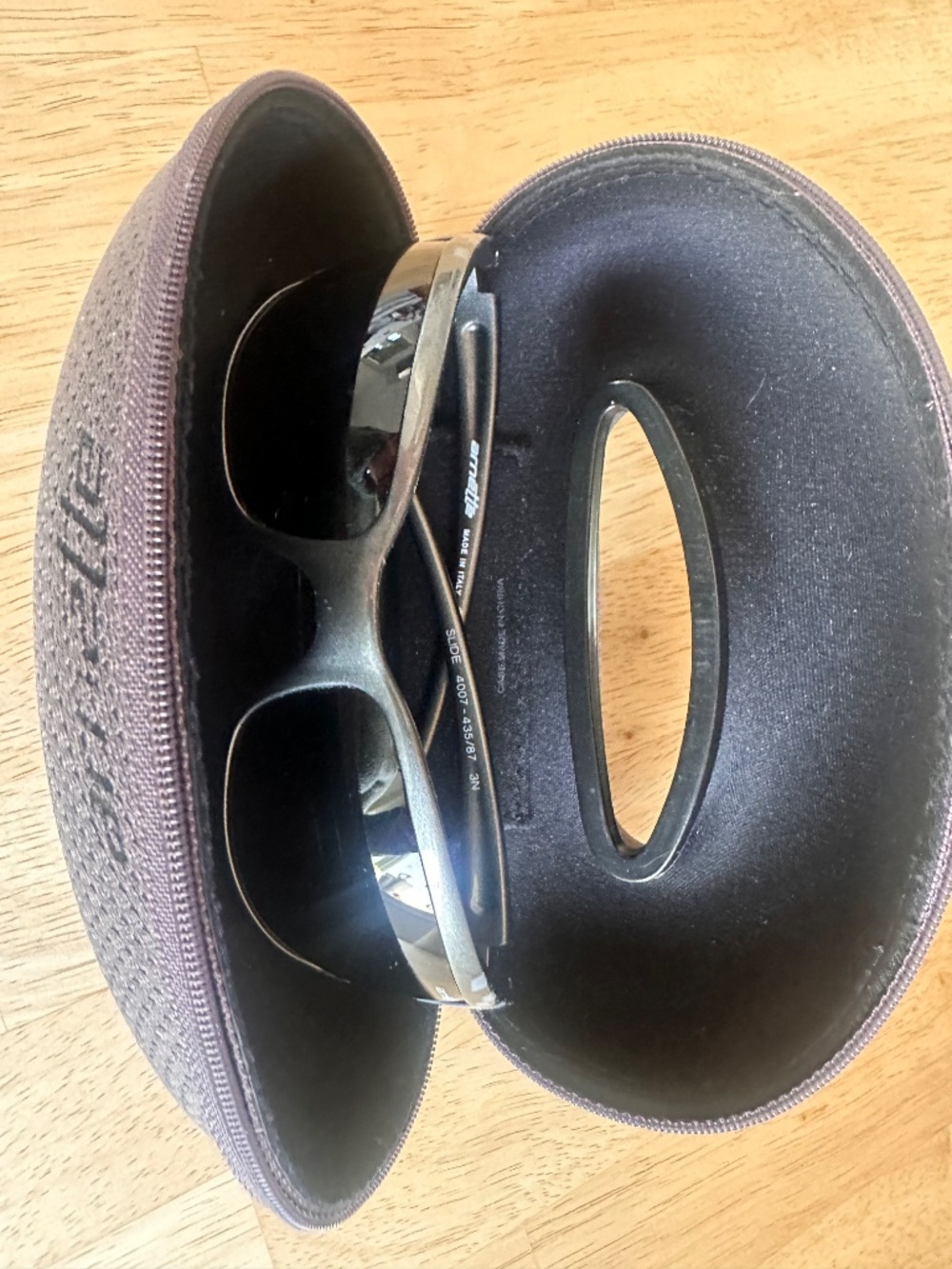 Vintage Arnette Y2K wrap around